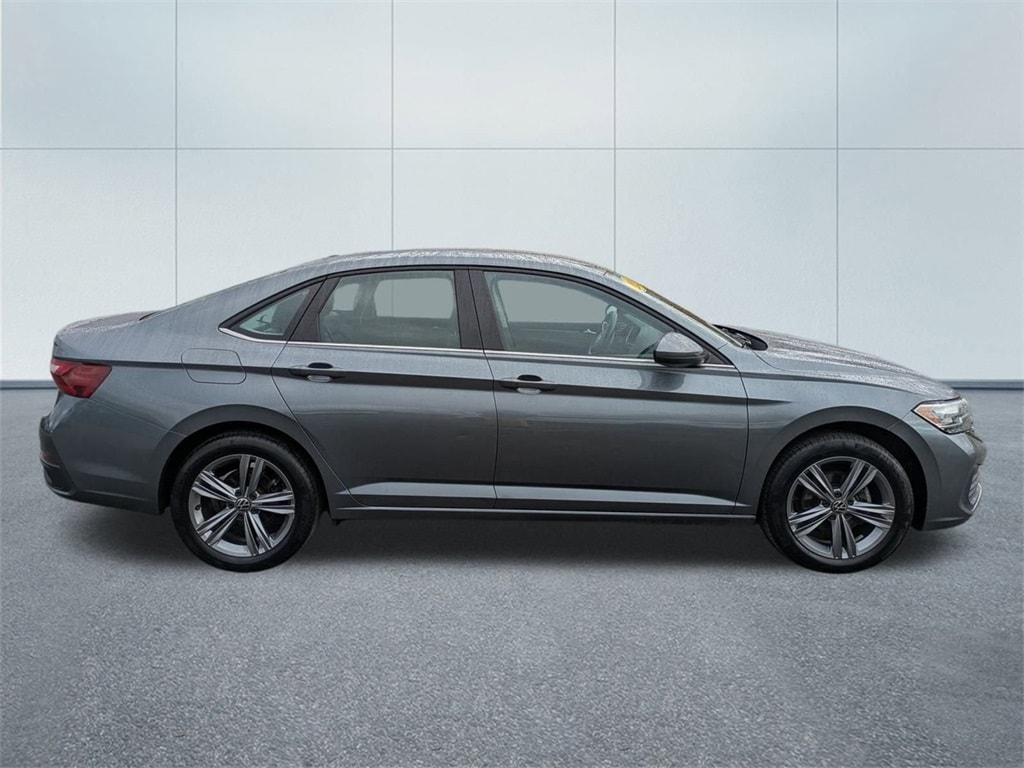 Used 2022 Volkswagen Jetta 1.5T SE Sedan