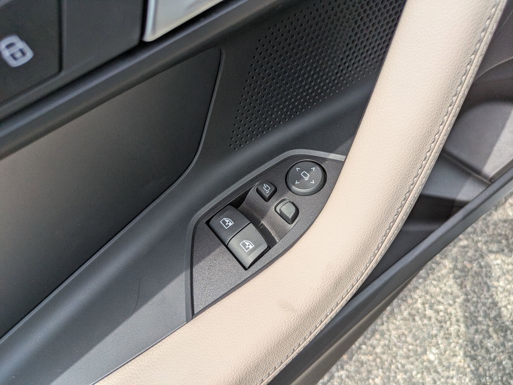 2025 BMW 2 Series 230i - Photo 13