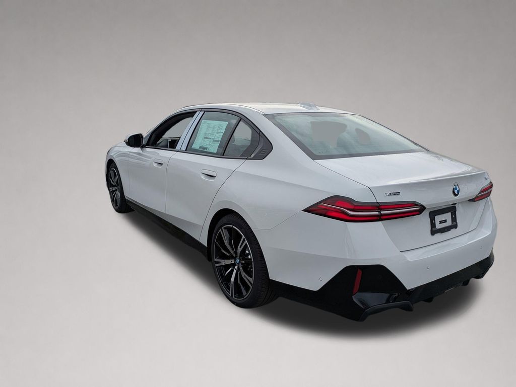 2026 BMW 5 Series 530i - Photo 6