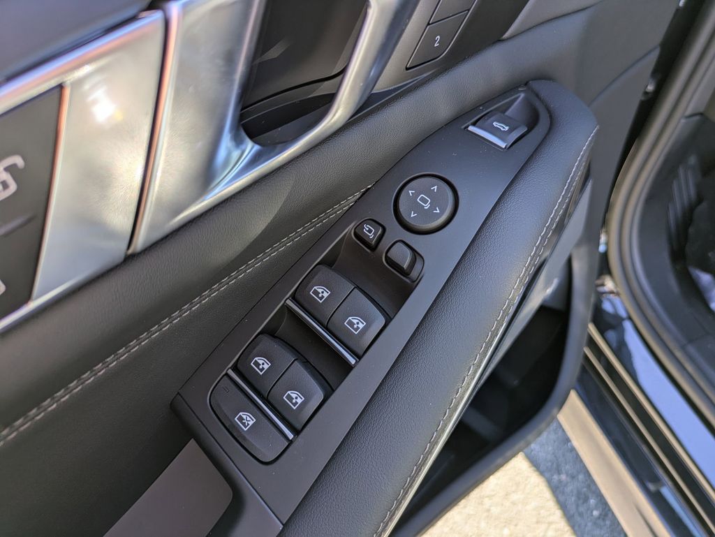 2026 BMW X5 50e - Photo 13