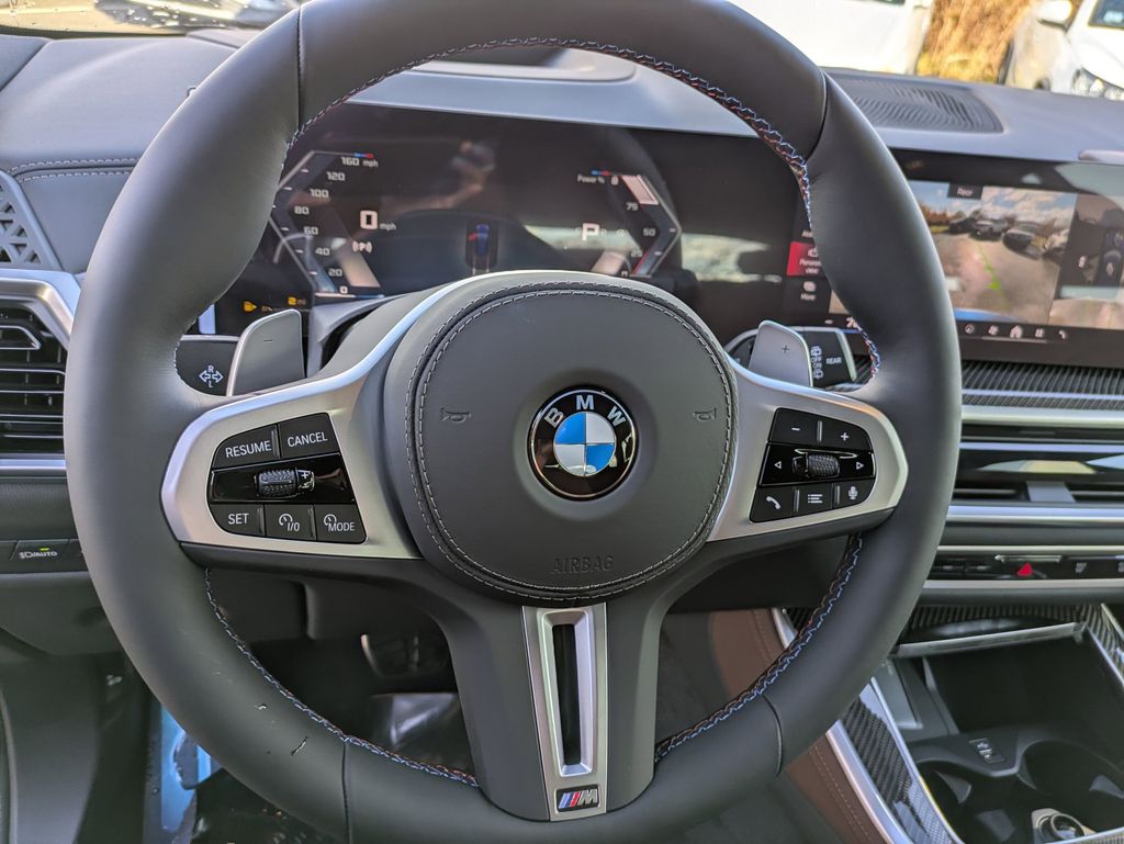 2026 BMW X5 M60i - Photo 18