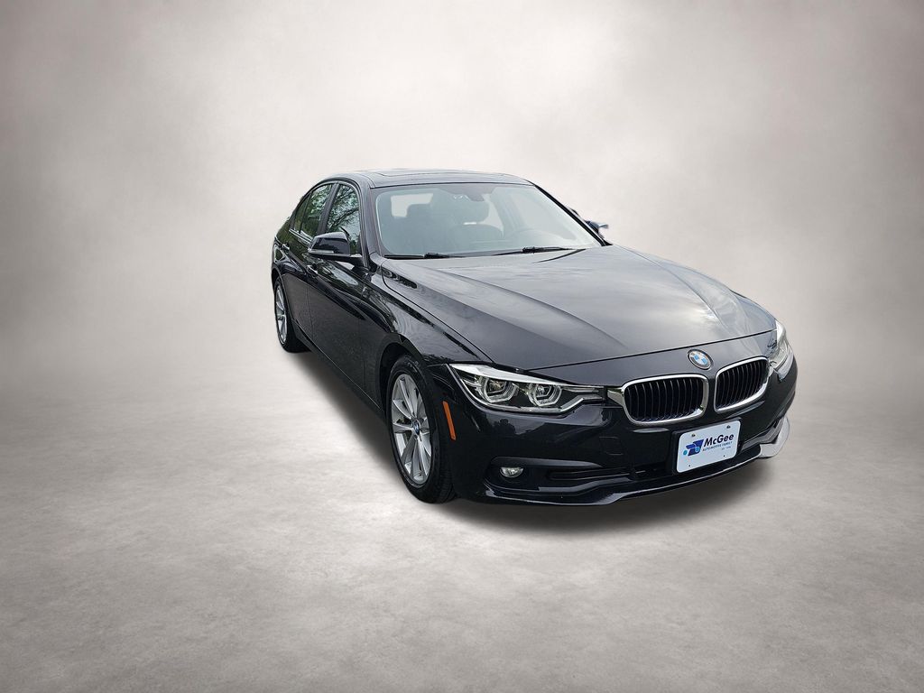 2018 BMW 3 Series 320i xDrive Sedan's photo