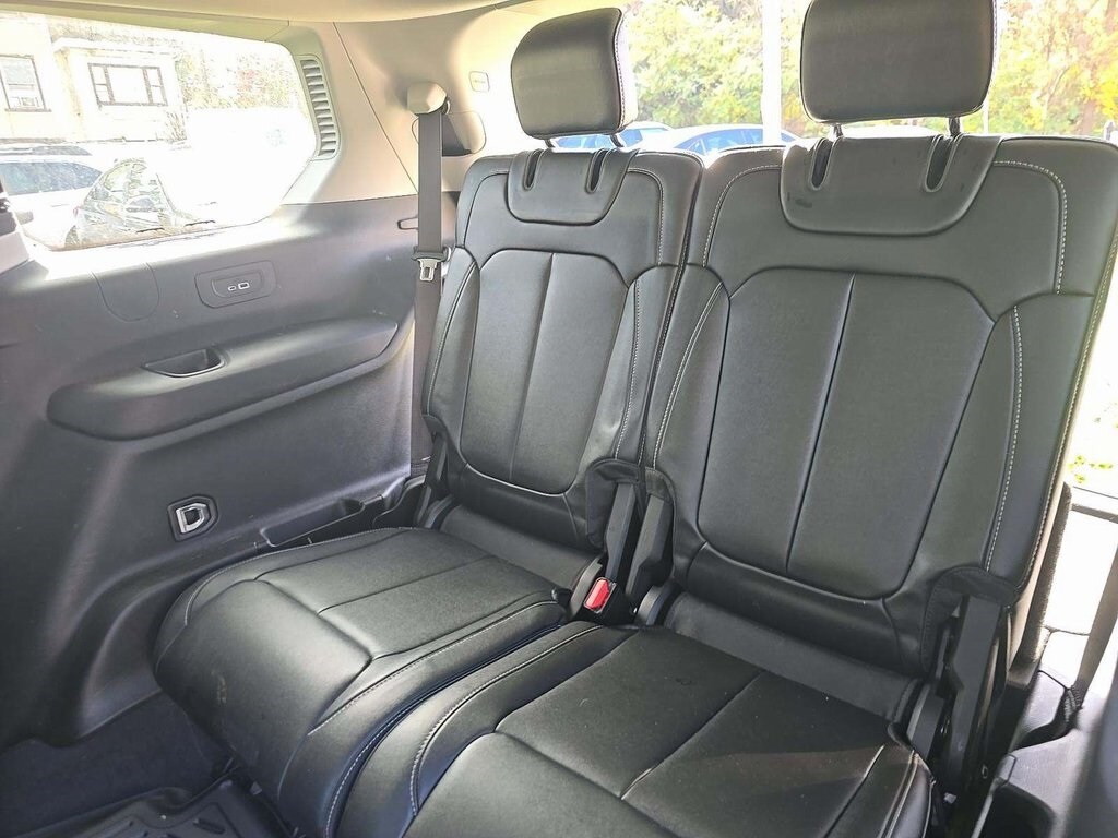 2023 Jeep Grand Cherokee Limited photo 3