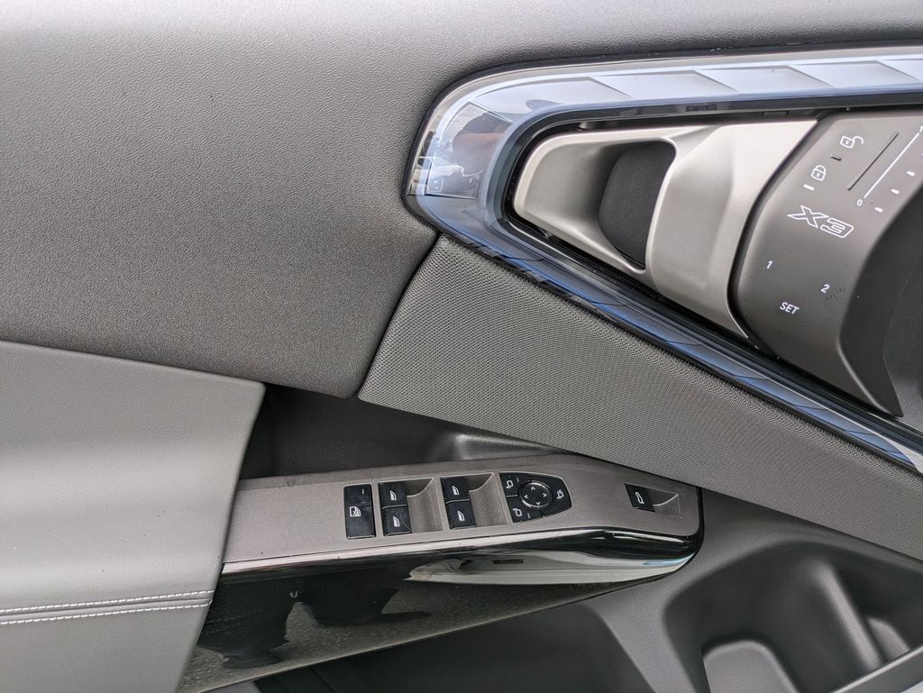 2026 BMW X3 30 - Photo 11