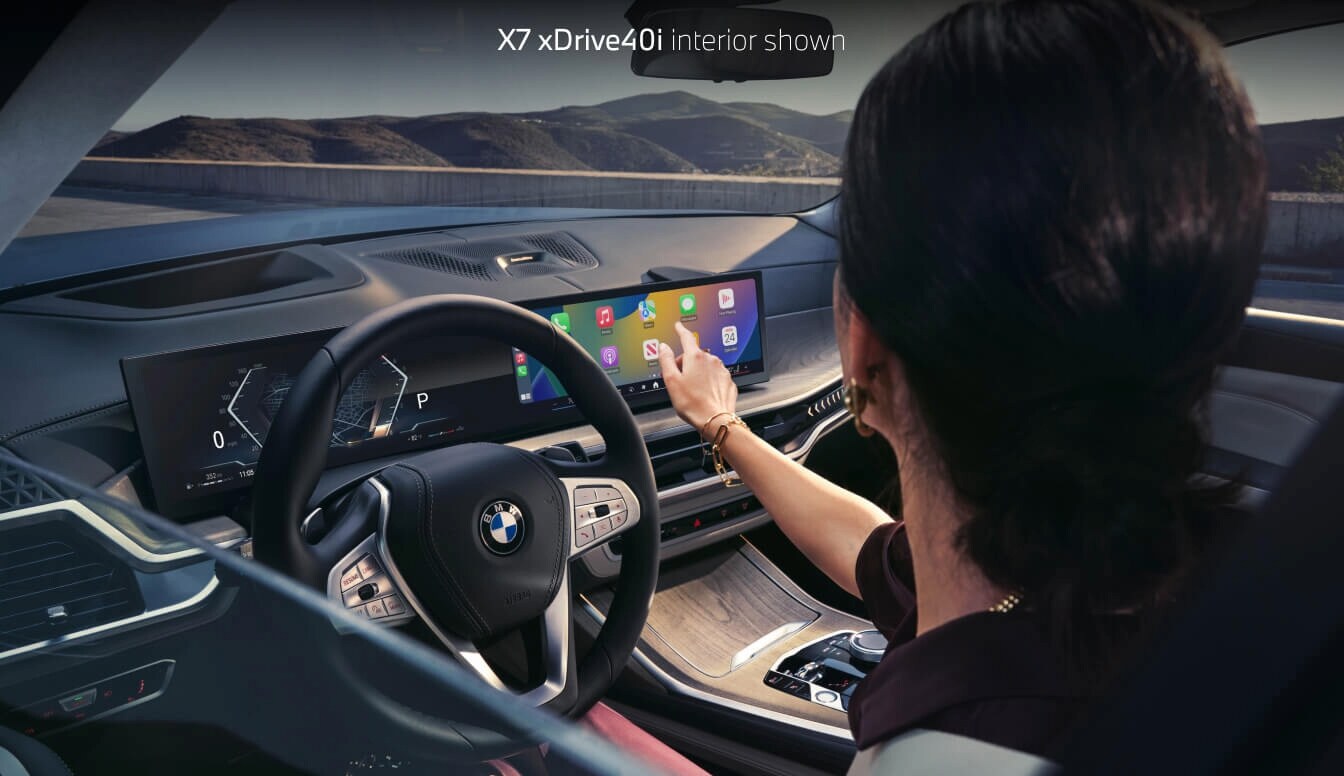 2023 BMW X7 xDrive40i Interior featuring the infotainment system