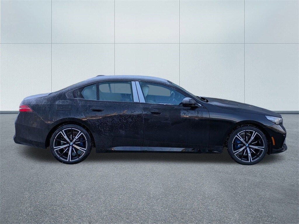 New 2026 BMW 530i xDrive Sedan