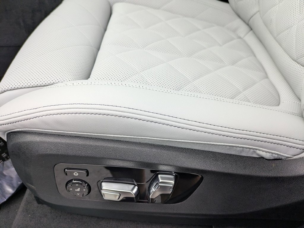2026 BMW X5 40i - Photo 15