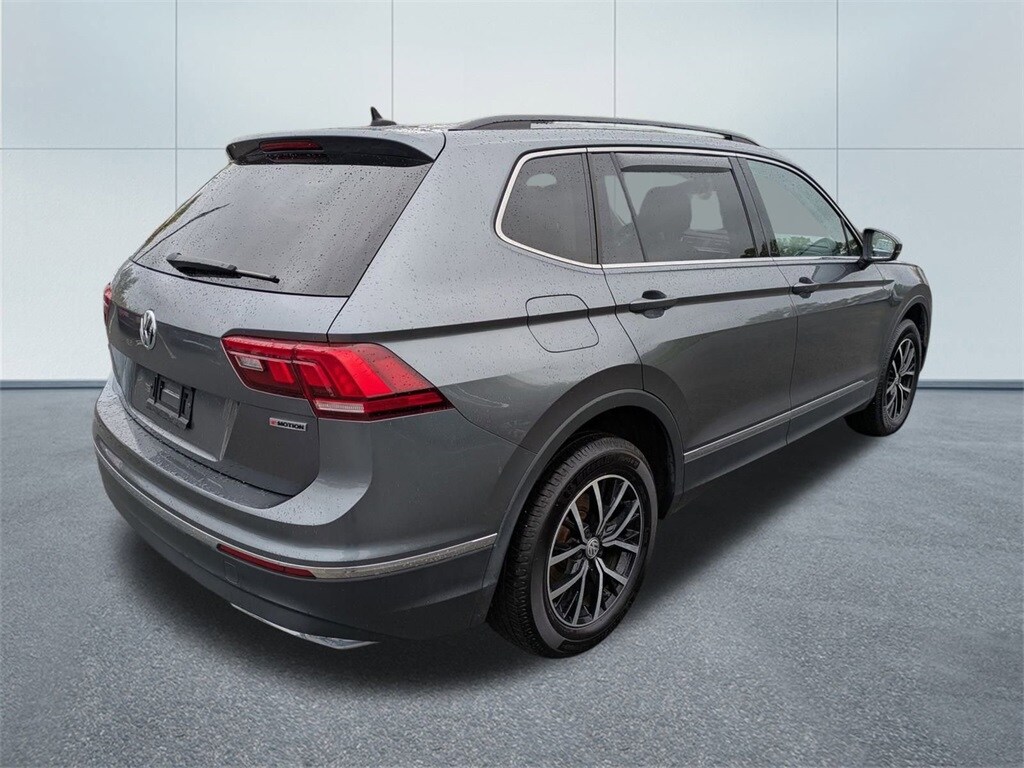 2021 Volkswagen Tiguan R-Line Black SEL photo 3