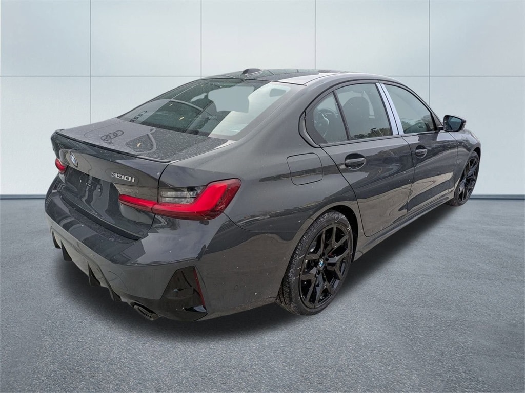 New 2026 BMW 330i xDrive Sedan