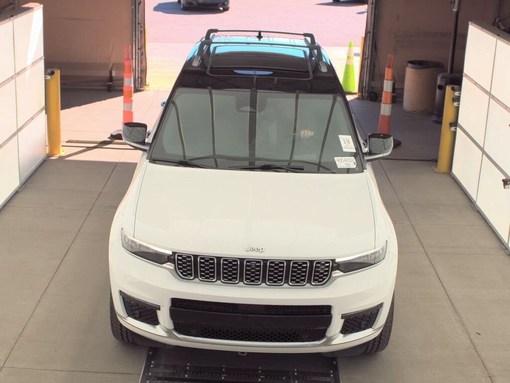 2021 Jeep Grand Cherokee L Summit photo 2