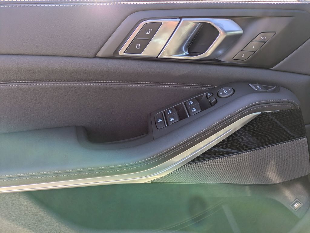 2026 BMW X5 50e - Photo 11