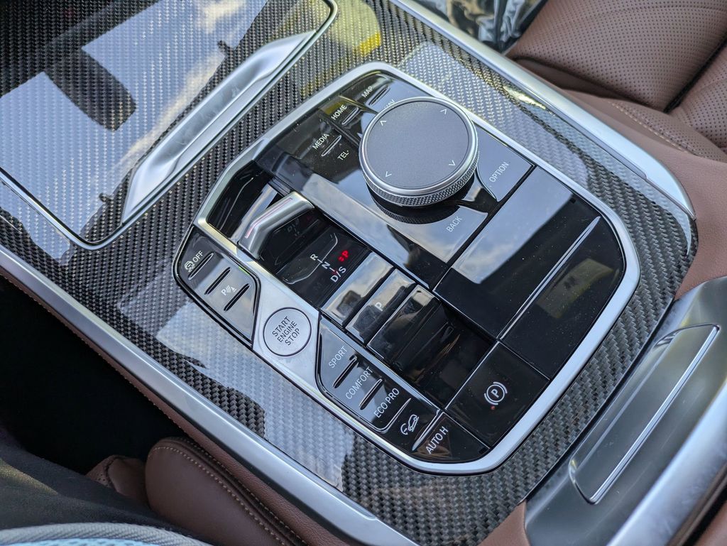 2026 BMW X5 M60i - Photo 29