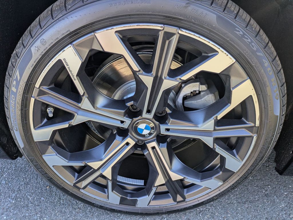 2025 BMW 2 Series 230i - Photo 10