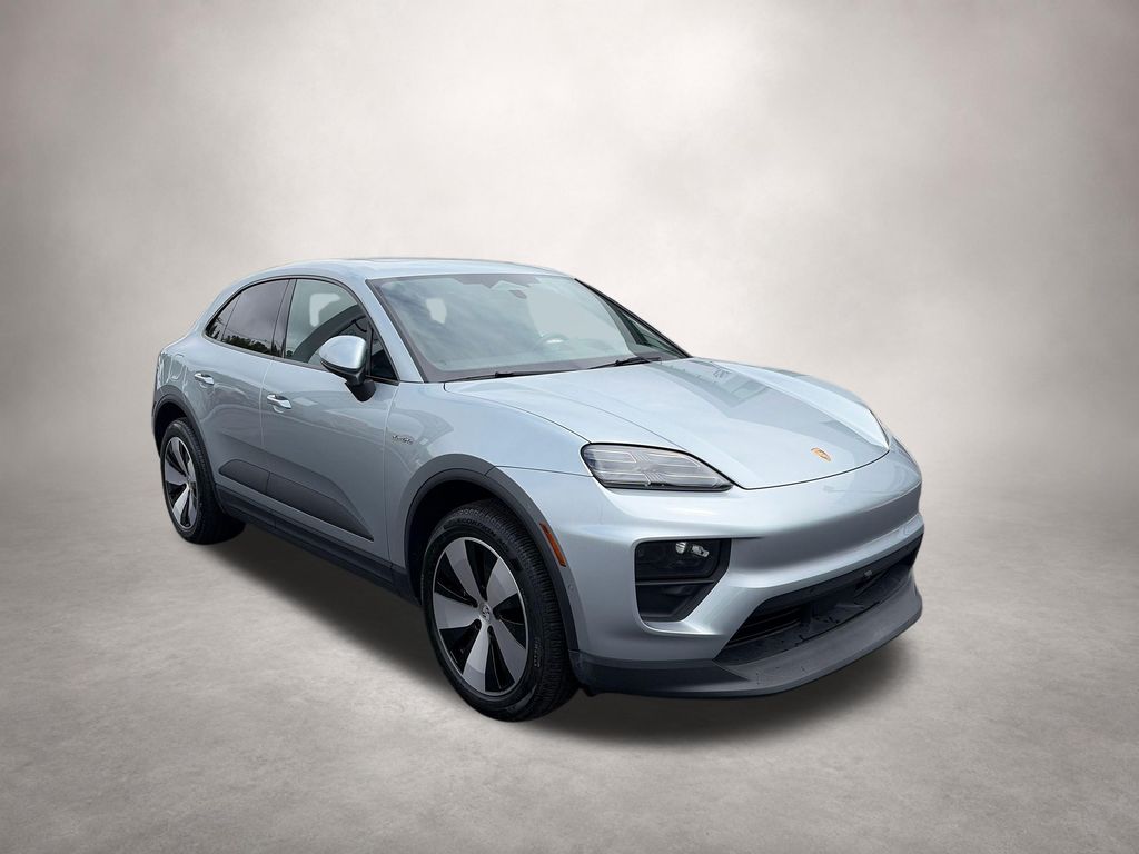2025 Porsche Macan Macan 4 Electric's photo
