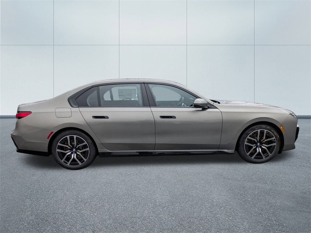 2025 Bmw 740i xDrive photo 2