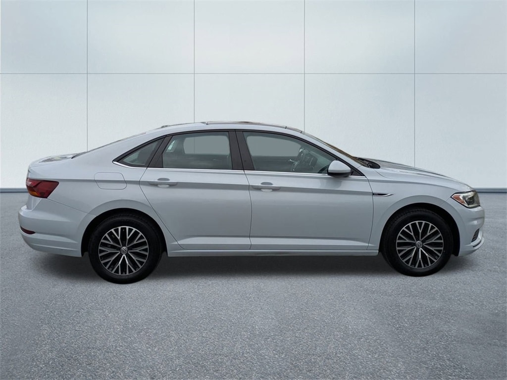 Used 2019 Volkswagen Jetta SEL Sedan