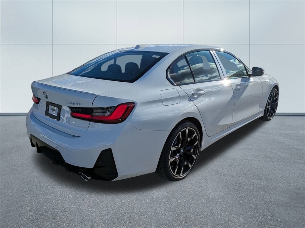 New 2026 BMW 330i xDrive Sedan