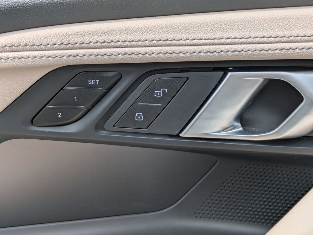 2025 BMW 2 Series 230i - Photo 12