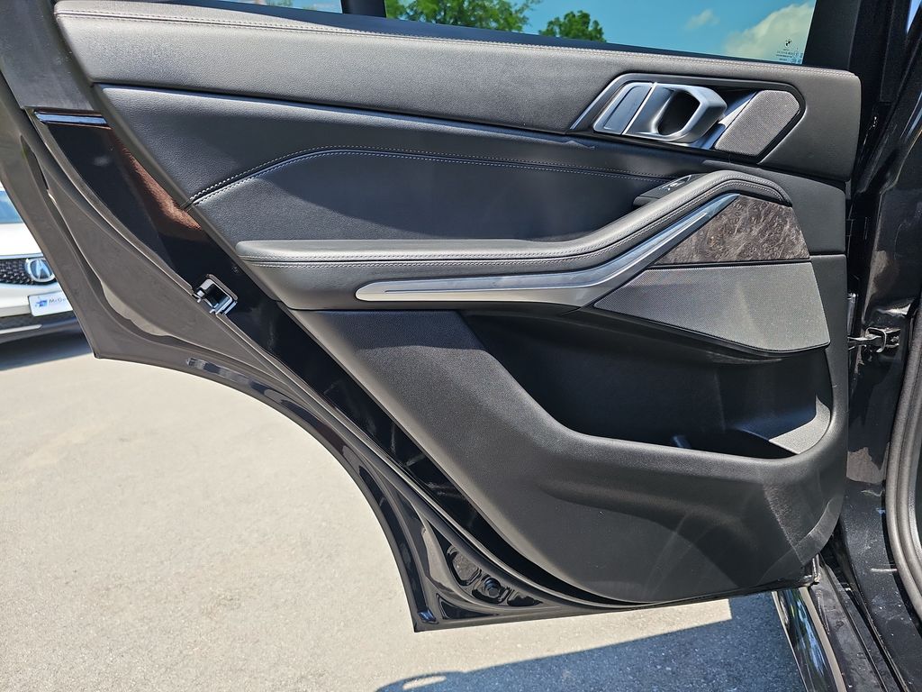 2025 BMW X5 40i - Photo 25