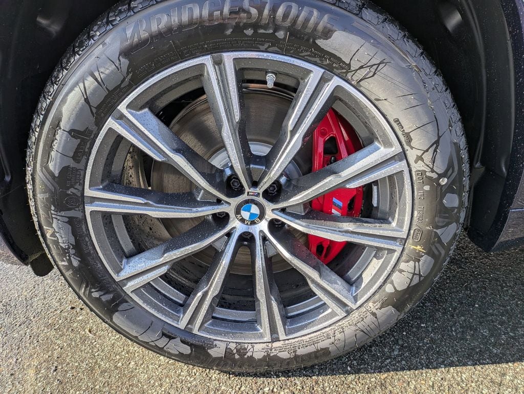 2026 BMW X5 M60i - Photo 10