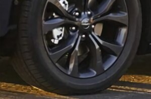 2018 Chrysler Pacifica Black Wheels
