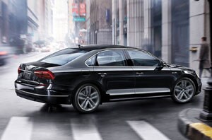 2019 Volkswagen Passat Rear View