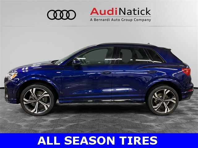2023 Audi Q3 S line Premium Plus photo 2