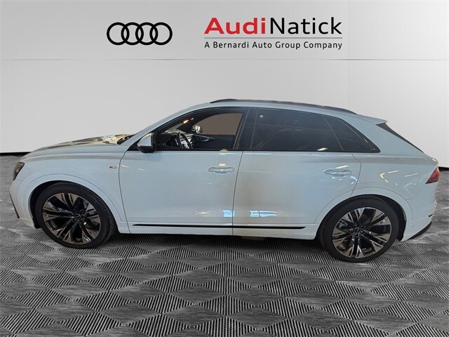 2025 Audi Q8 55 Prestige photo 2