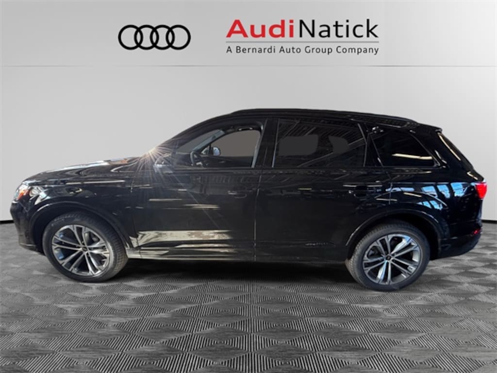New 2026 Audi Q7 45 Premium SUV