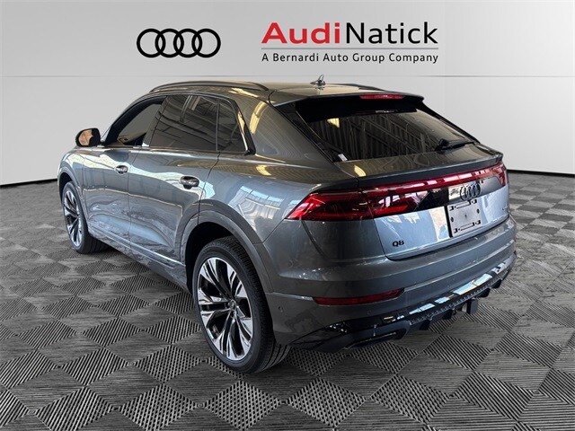 2025 Audi Q8 55 Premium Plus photo 3