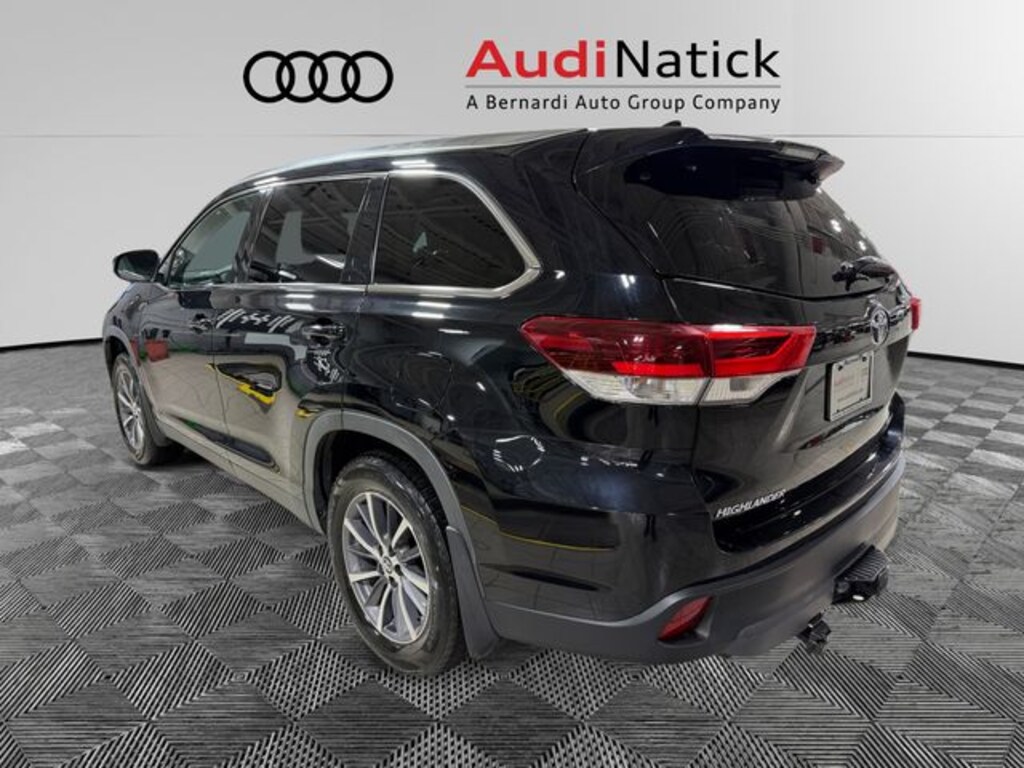Used 2019 Toyota Highlander XLE SUV