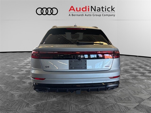 2025 Audi Q8 55 Premium Plus photo 4
