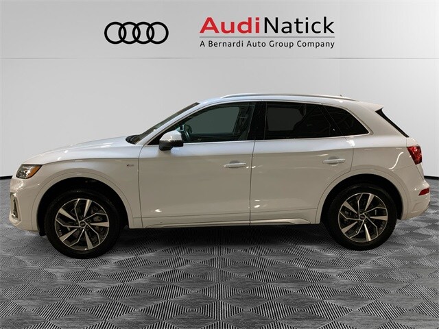 2023 Audi Q5 45 S line Premium Plus photo 2