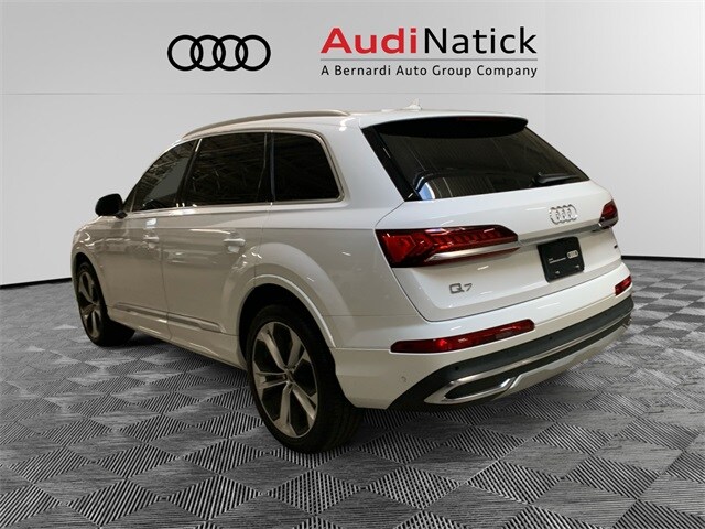 2022 Audi Q7 55 Premium Plus photo 3