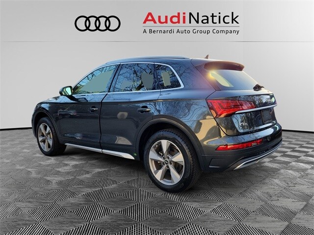2023 Audi Q5 40 Premium Plus photo 3
