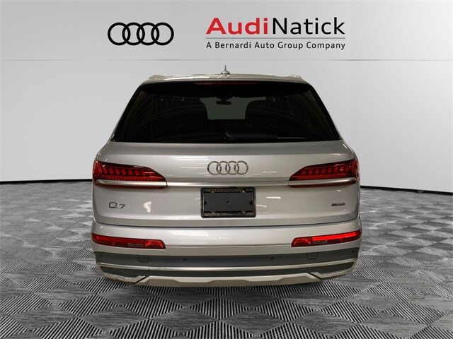 2022 Audi Q7 55 Premium Plus photo 3