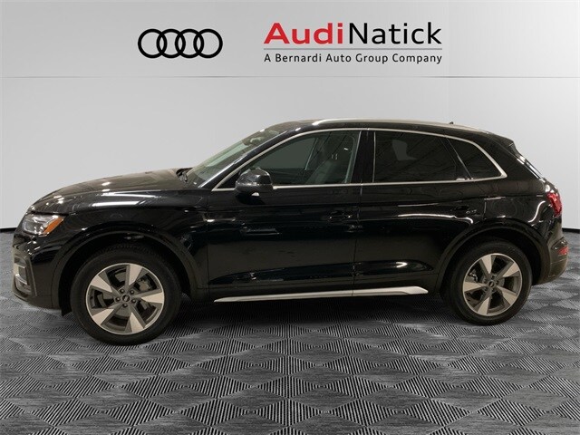 2022 Audi Q5 40 Premium Plus photo 2
