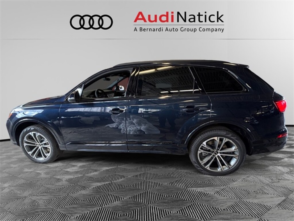 New 2026 Audi Q7 45 Premium SUV