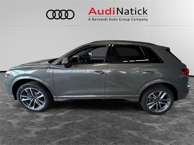 2025 Audi Q3 S line Premium photo 2
