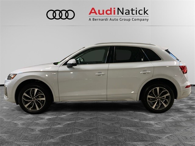 2023 Audi Q5 45 S line Premium Plus photo 2