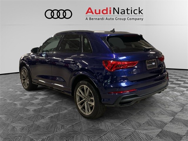 2023 Audi Q3 S line Premium Plus photo 3