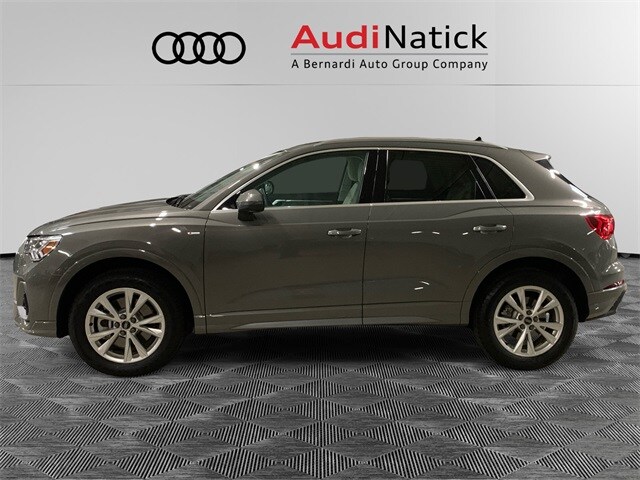 2025 Audi Q3 S line Premium photo 2