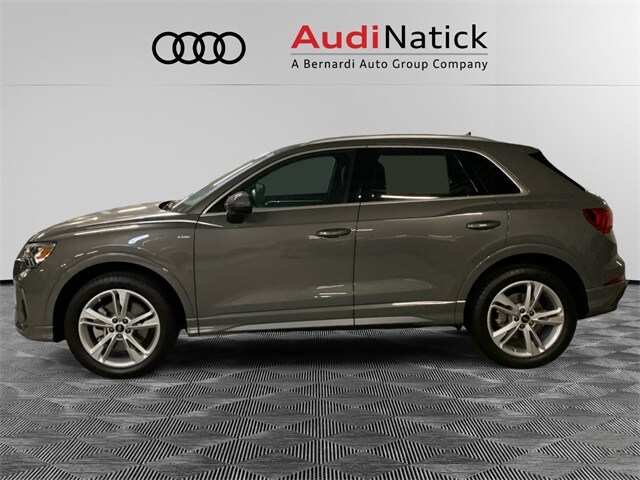 2023 Audi Q3 S line Premium Plus photo 2