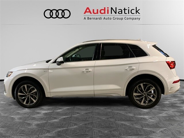 2023 Audi Q5 45 S line Premium photo 2