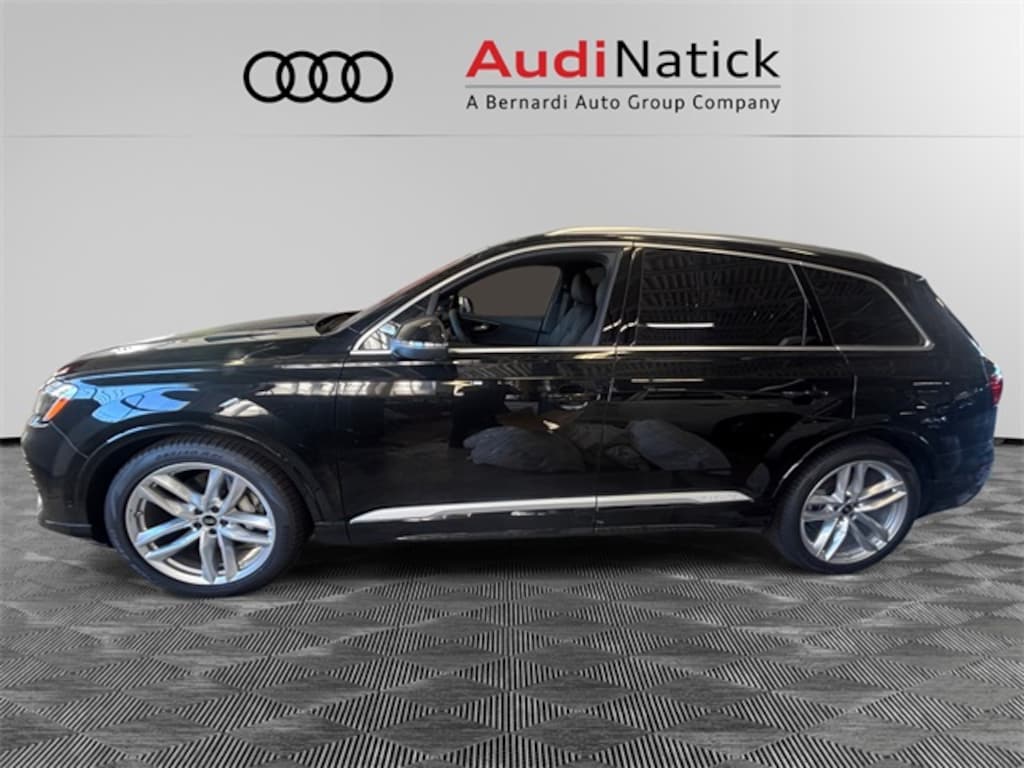 New 2025 Audi Q7 55 Premium Plus SUV