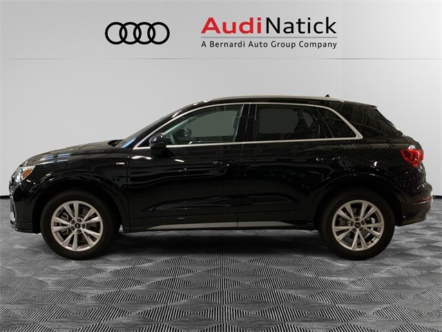 2024 Audi Q3 S line Premium Plus photo 2