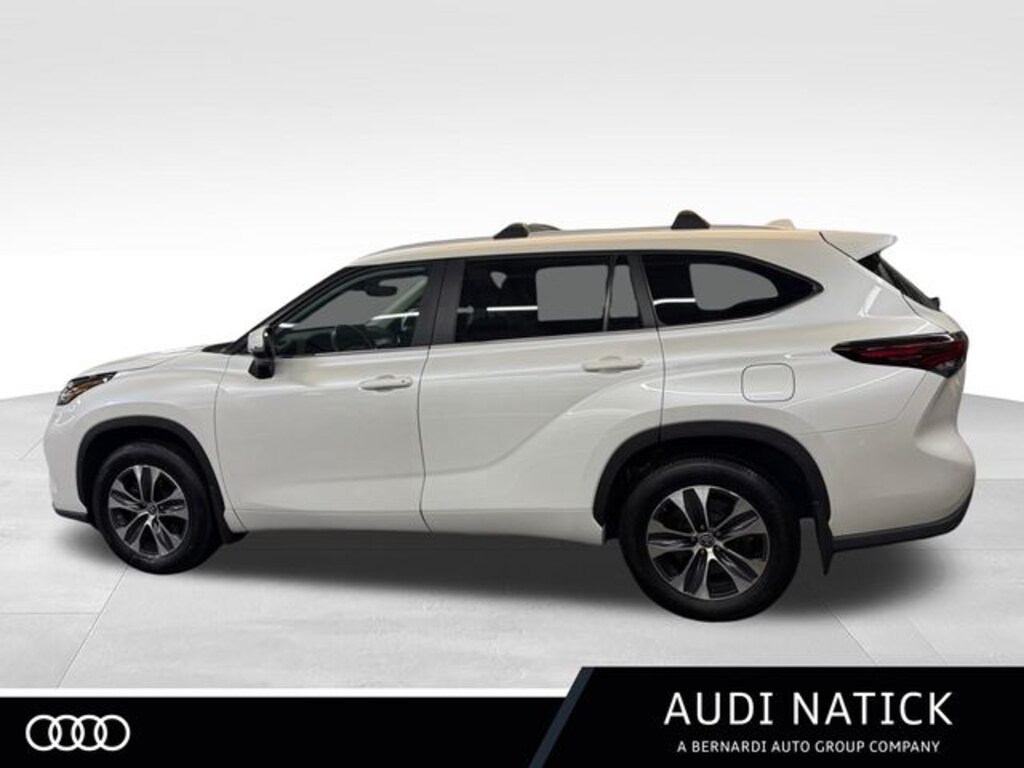 Used 2024 Toyota Highlander XLE SUV