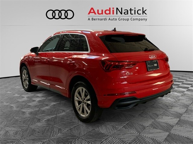 2023 Audi Q3 S line Premium Plus photo 3