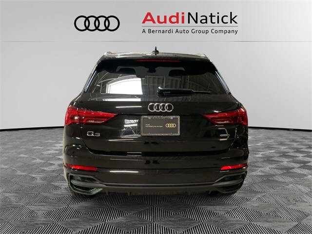 2023 Audi Q3 S line Premium Plus photo 4