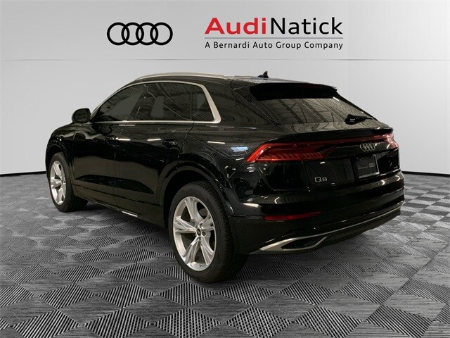 2023 Audi Q8 55 Premium Plus photo 3